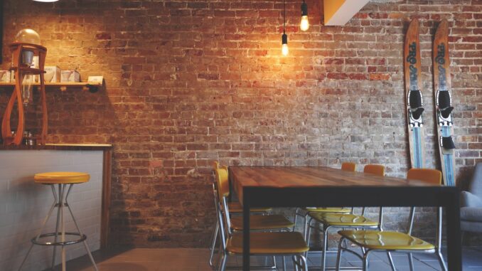 table-wood-floor-restaurant-home-cottage-1179731-pxhere.com