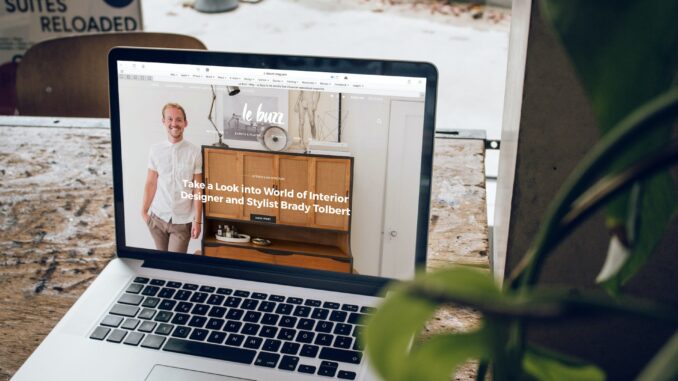 le-buzz-studio-KiEiI2b9GkU-unsplash