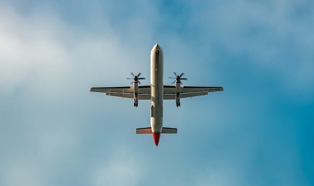 plane-8145957_640