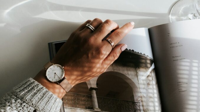 round white analog watch